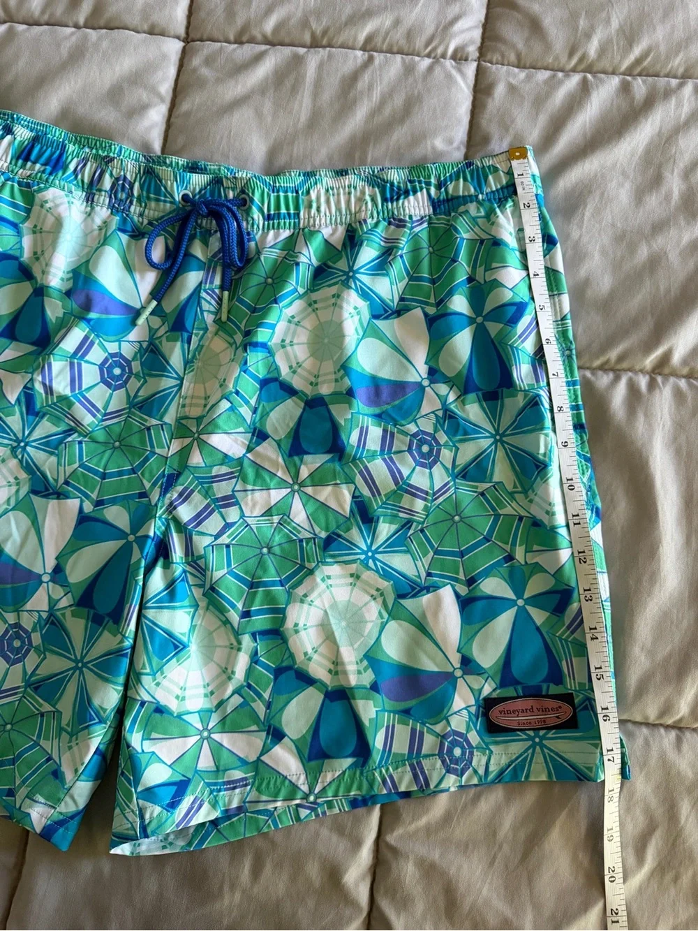 Vineyard Vines Umbrella Print Swim Trunks XL Blue Green Beach Shorts